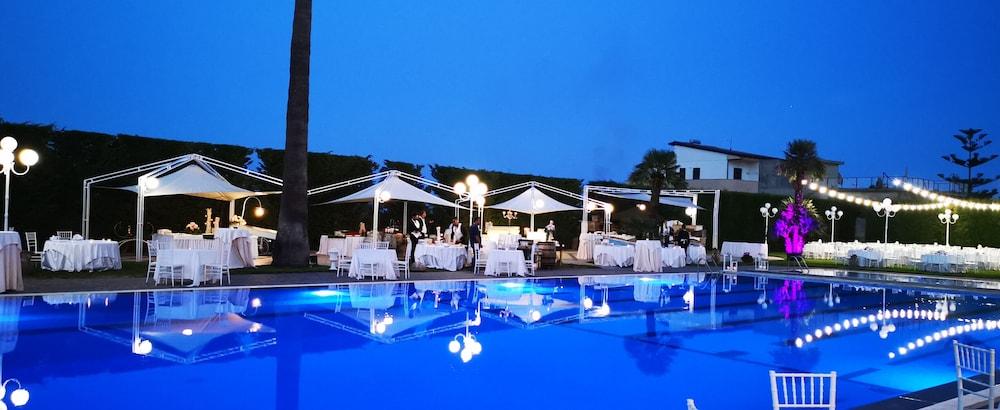 Club Hotel Kennedy Roccella Ionica Exterior foto